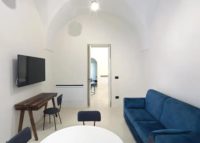 Unamura - Dimora Storica Affittacamere 4*