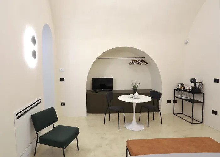 Affittacamere Unamura - Dimora Storica 4*